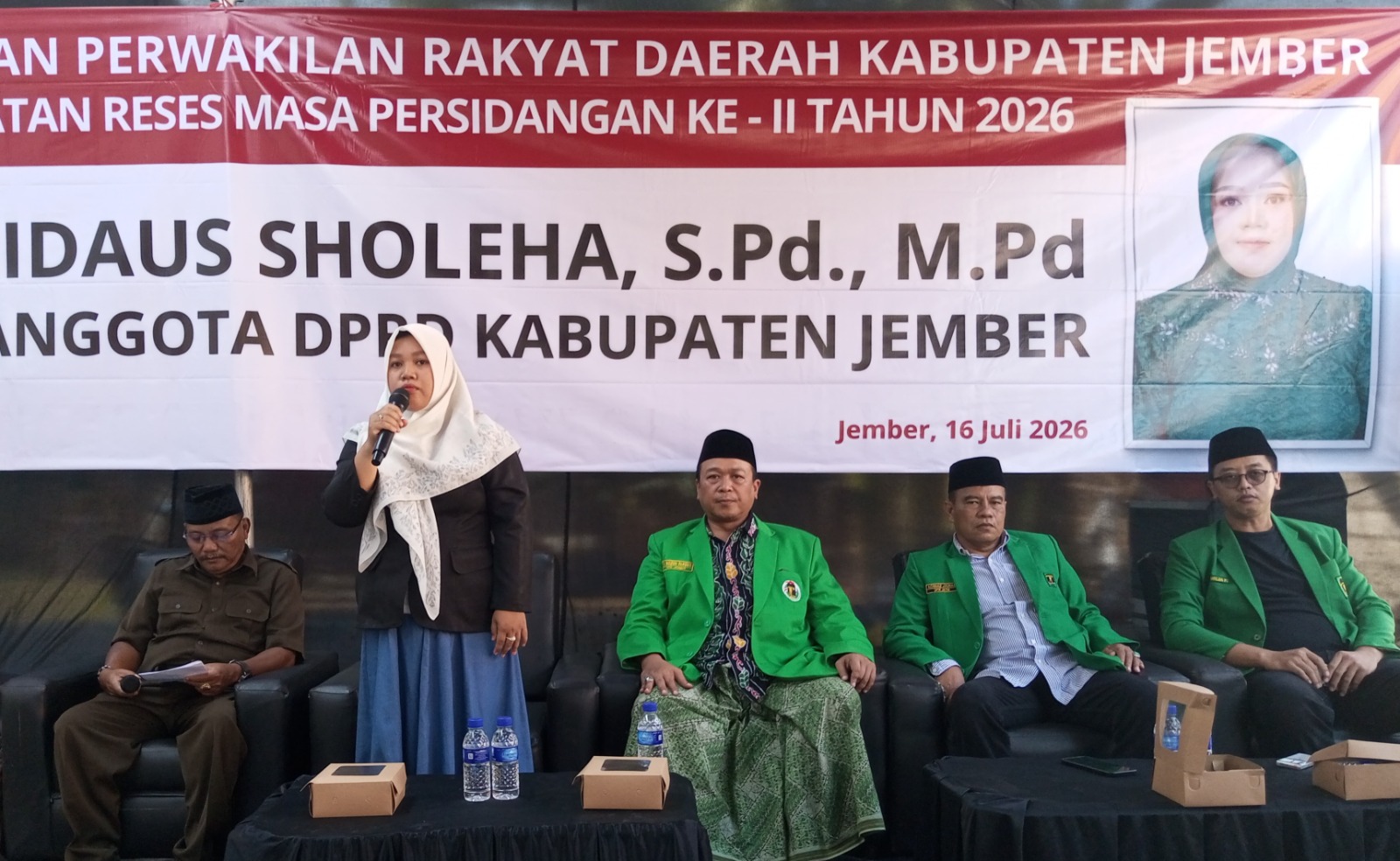 “Saya Hampir Putus Asa”, Curahan Hati Warga Warnai Reses Siti Baidaus Sholeha di Kencong